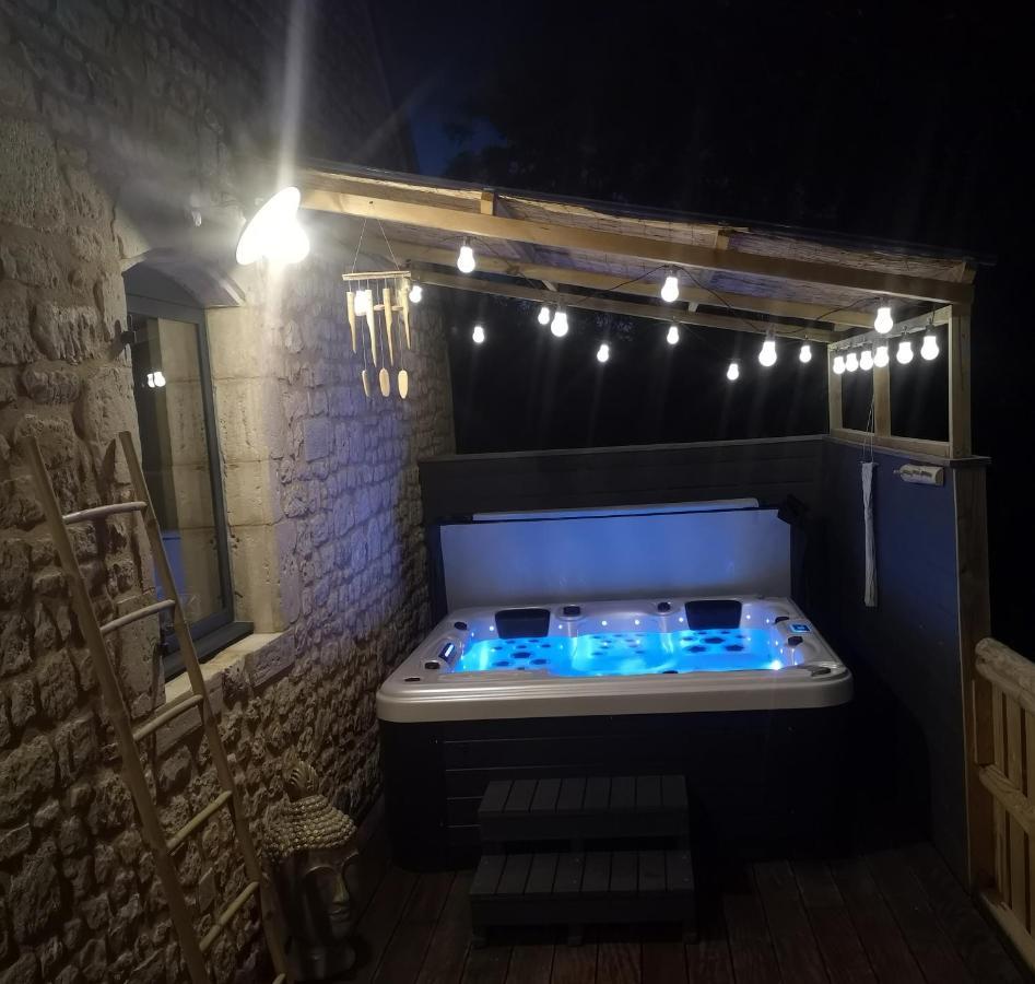 Gite La Grange De La Trigalle Avec Spa Professionnel Privatif Valognes Exterior foto